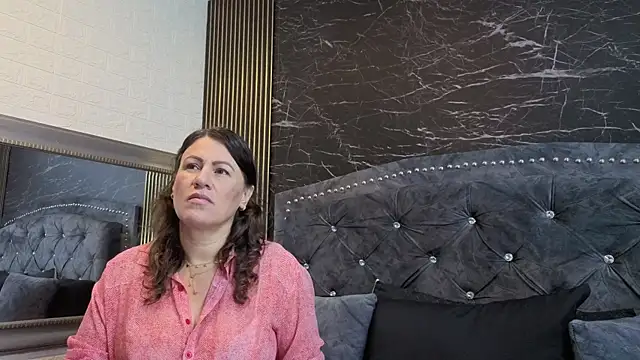 charlotte  G online show from 13, 3, 2026