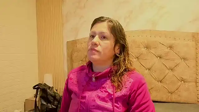 Snapshot of charlotte__G chatting on 7, 11, 2025 charlotte G online show from 7, 11, 2025