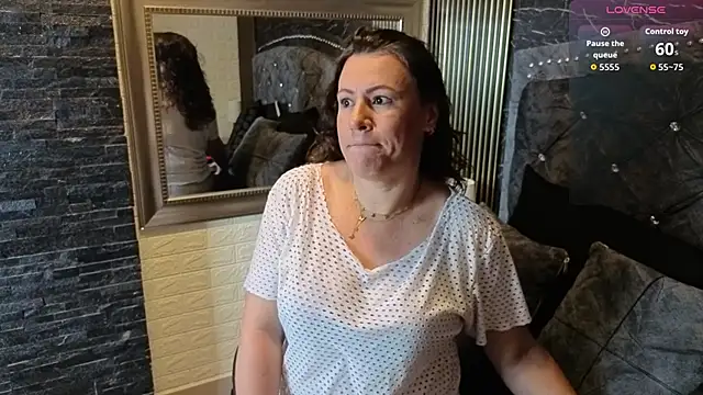 charlotte  G online show from 24, 5, 2026