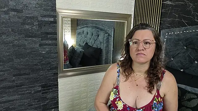 charlotte  G online show from 22, 5, 2026