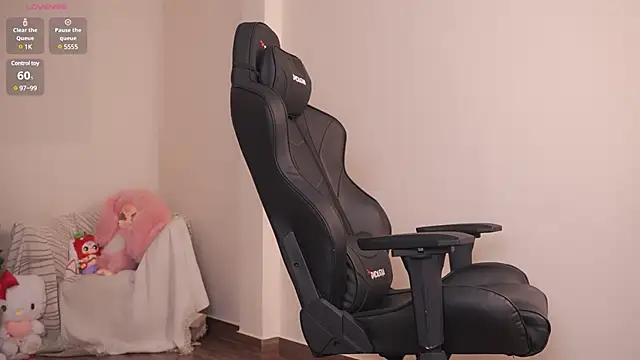 Snapshot of Miuzxc chatting on 8, 3, 2025 Miuzxc online show from 8, 3, 2025