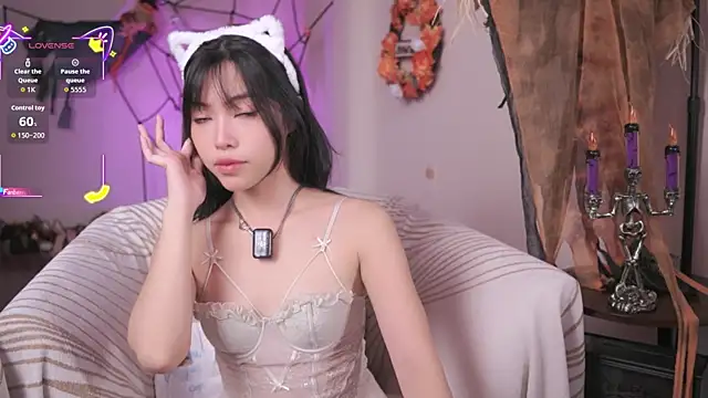 Snapshot of Miuzxc chatting on 5, 10, 2025 Miuzxc online show from 5, 10, 2025