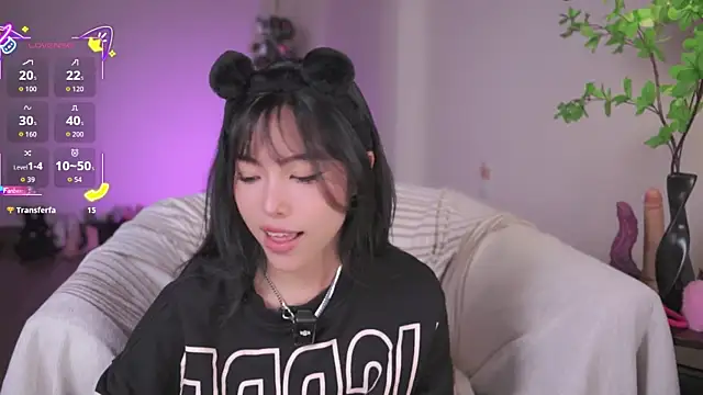 Snapshot of Miuzxc chatting on 18, 9, 2025 Miuzxc online show from 18, 9, 2025