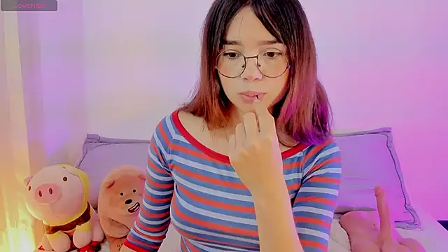 Snapshot of Lovely_celestte chatting on 2, 6, 2026 Lovely celestte online show from 2, 6, 2026