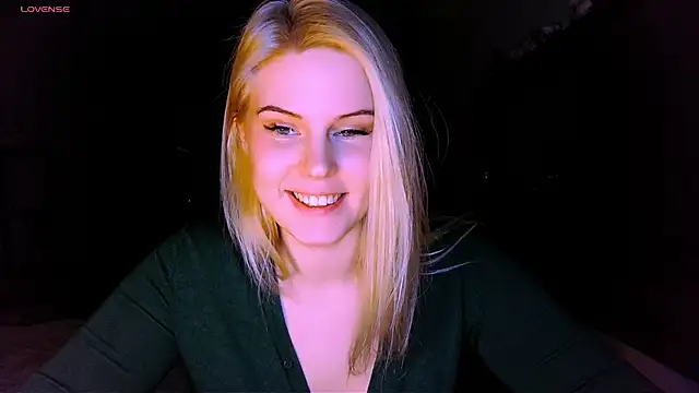 VoluptuousDreams online show from 20, 3, 2025