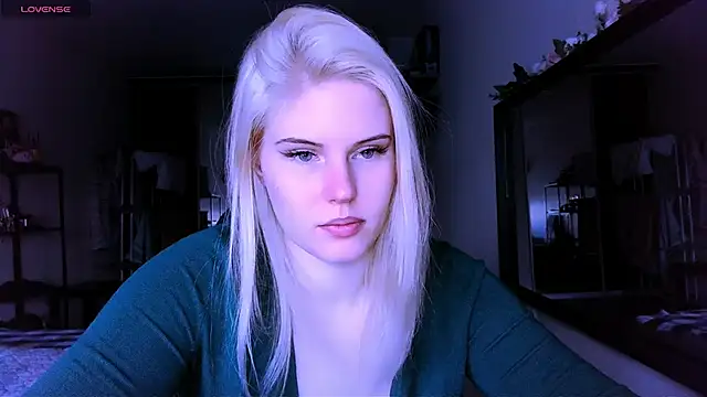 VoluptuousDreams online show from 16, 3, 2025