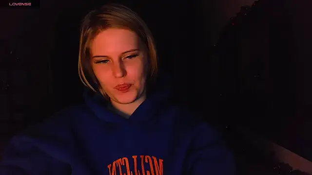 VoluptuousDreams online show from 7, 2, 2025