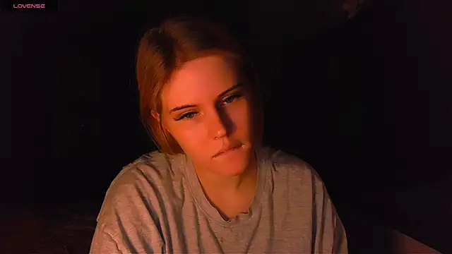 VoluptuousDreams online show from 15, 2, 2025