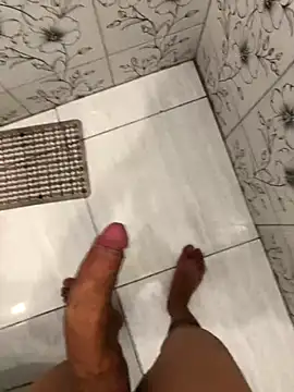 Snapshot of vintin21cm chatting on 19, 10, 2025 vintin21cm online show from 19, 10, 2025