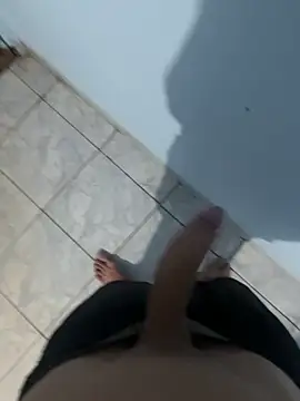 Snapshot of vintin21cm chatting on 8, 11, 2025 vintin21cm online show from 8, 11, 2025