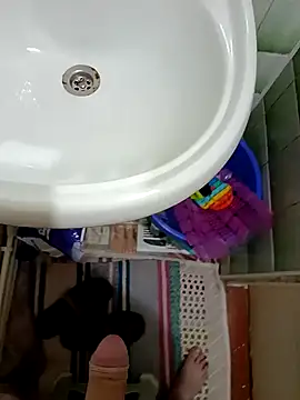 Snapshot of Tyhguhhijh chatting on 14, 12, 2025 Tyhguhhijh online show from 14, 12, 2025