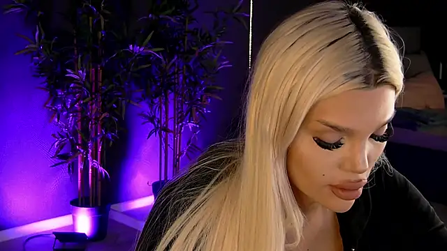 shayblonde online show from 3, 3, 2025