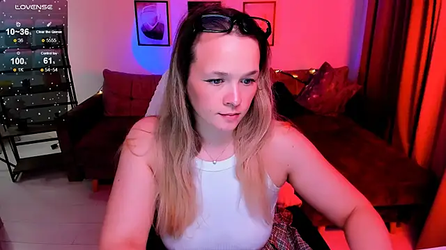 Snapshot of SherillBrill chatting on 14, 11, 2025 SherillBrill online show from 14, 11, 2025