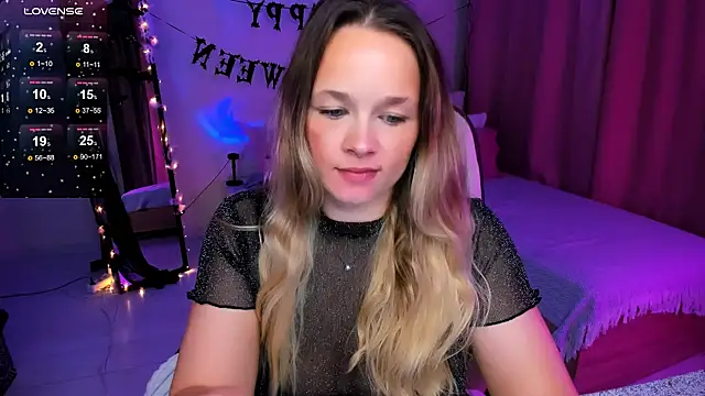 Snapshot of SherillBrill chatting on 25, 10, 2025 SherillBrill online show from 25, 10, 2025