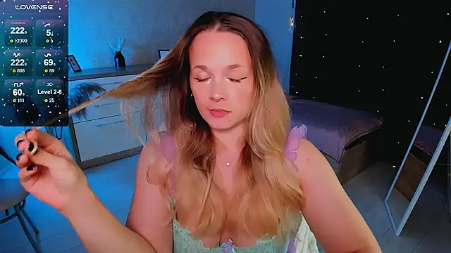 Snapshot of SherillBrill chatting on 16, 10, 2025 SherillBrill online show from 16, 10, 2025