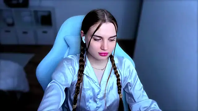 StellaLawless online show from 14, 11, 2025