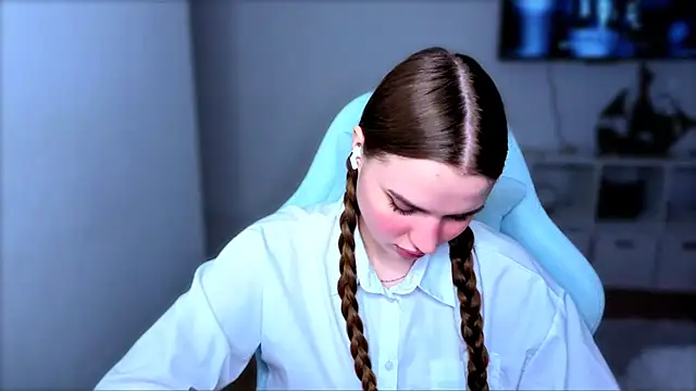 StellaLawless online show from 14, 12, 2025