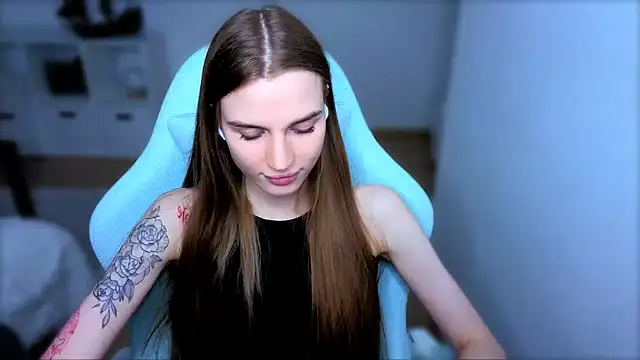 StellaLawless online show from 4, 10, 2025