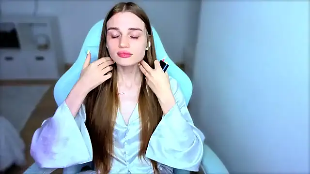 StellaLawless online show from 15, 9, 2025