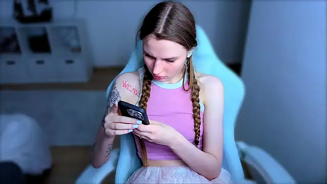 StellaLawless online show from 22, 2, 2026