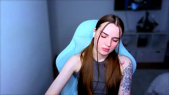 StellaLawless online show from 13, 12, 2025