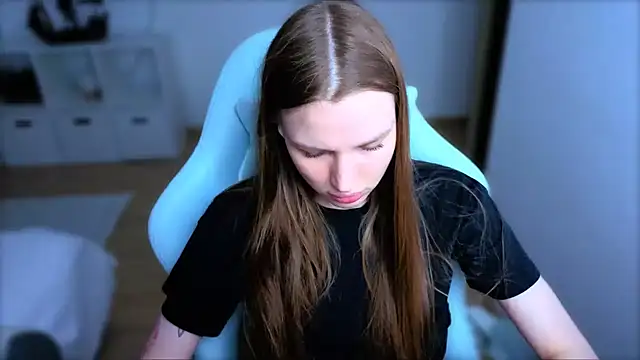 StellaLawless online show from 4, 4, 2026