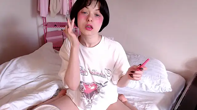 KatieMelone online show from 4, 3, 2026