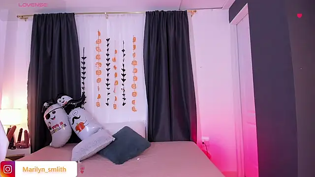 MarilynSmIith online show from 12, 10, 2025