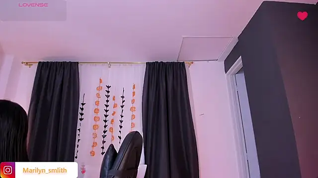 MarilynSmIith online show from 17, 10, 2025