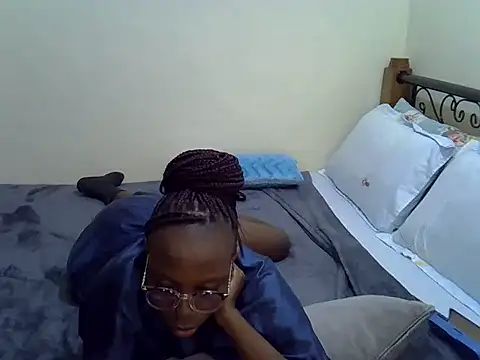 Sweet Bear online show from 12, 10, 2025