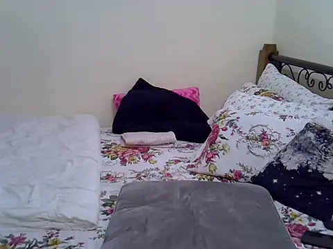 Sweet Bear online show from 30, 10, 2025