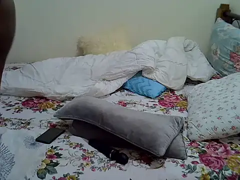 Sweet Bear online show from 8, 2, 2026