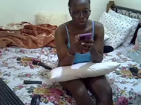 Sweet Bear online show from 16, 3, 2026