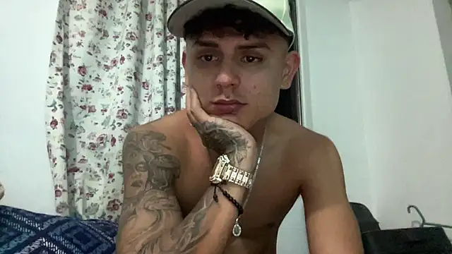 Snapshot of bob_petterson chatting on 14, 2, 2025 bob petterson online show from 14, 2, 2025