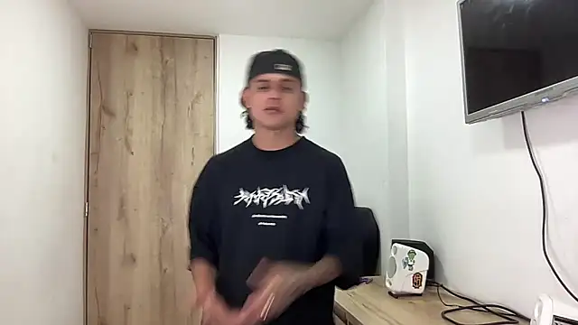 Snapshot of bob_petterson chatting on 14, 9, 2025 bob petterson online show from 14, 9, 2025