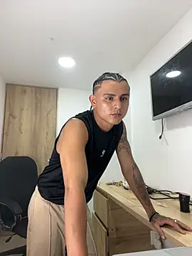 Snapshot of bob_petterson chatting on 18, 9, 2025 bob petterson online show from 18, 9, 2025