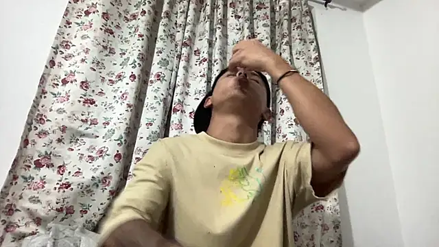 Snapshot of bob_petterson chatting on 3, 2, 2025 bob petterson online show from 3, 2, 2025