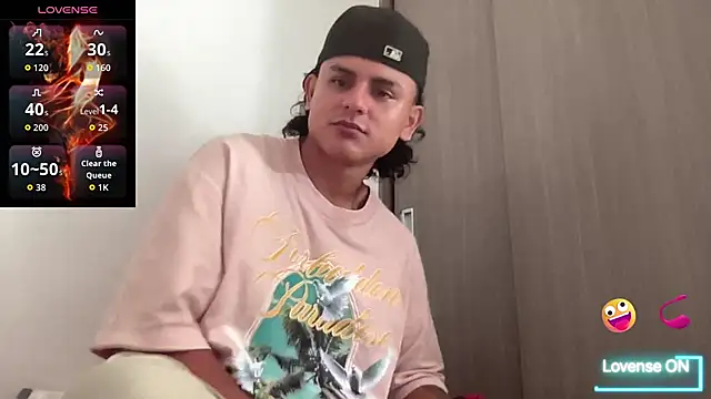 Snapshot of bob_petterson chatting on 31, 10, 2025 bob petterson online show from 31, 10, 2025