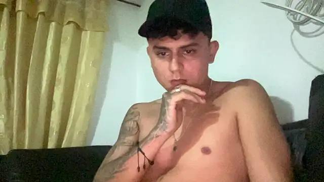 Snapshot of bob_petterson chatting on 13, 2, 2025 bob petterson online show from 13, 2, 2025