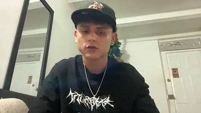 Snapshot of bob_petterson chatting on 13, 1, 2025 bob petterson online show from 13, 1, 2025