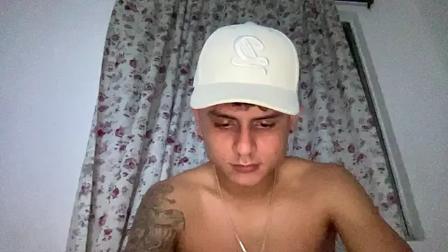 Snapshot of bob_petterson chatting on 5, 2, 2025 bob petterson online show from 5, 2, 2025