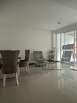 Snapshot of valecruz903 chatting on 20, 10, 2025 valecruz903 online show from 20, 10, 2025