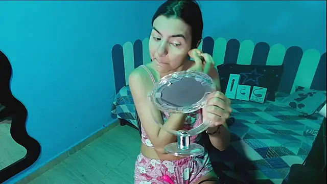 IsisRouse online show from 11, 4, 2026