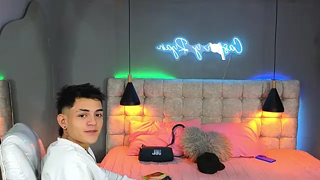 Snapshot of Paradise_boy_s chatting on 9, 12, 2024 Paradise boy s online show from 9, 12, 2024