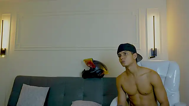 Snapshot of Paradise_boy_s chatting on 29, 1, 2025 Paradise boy s online show from 29, 1, 2025