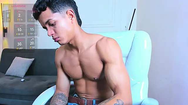 Snapshot of Paradise_boy_s chatting on 1, 11, 2025 Paradise boy s online show from 1, 11, 2025