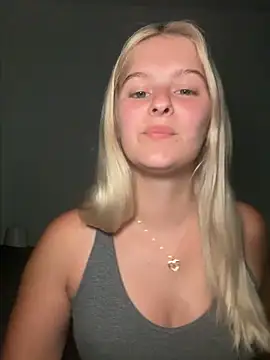 Snapshot of Allylove03 chatting on 8, 5, 2026 Allylove03 online show from 8, 5, 2026