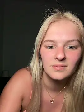 Snapshot of Allylove03 chatting on 30, 4, 2026 Allylove03 online show from 30, 4, 2026