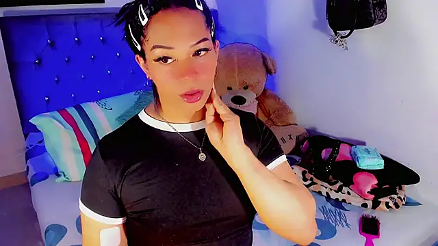 Zakura hot1 online show from 17, 9, 2025