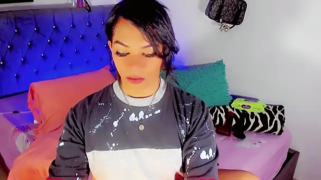 Zakura hot1 online show from 16, 10, 2025